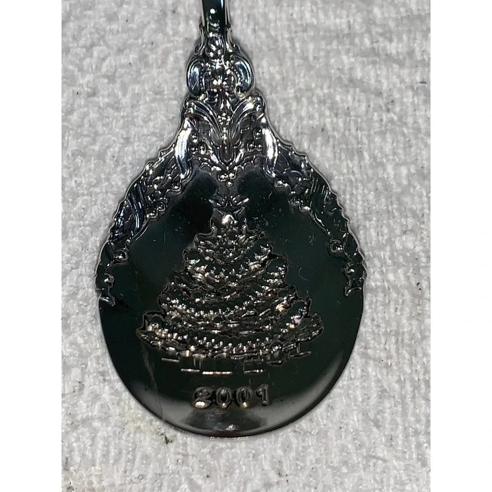 Wallace Sterling Silver Grand Baroque 2001 Christmas Tree Spoon Ornament